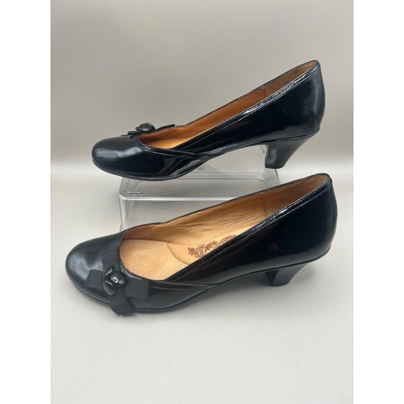 Sofft Womens Black Patent Leather Pump Ribbon Button Low Heel Size 8.5M - Picture 3 of 7